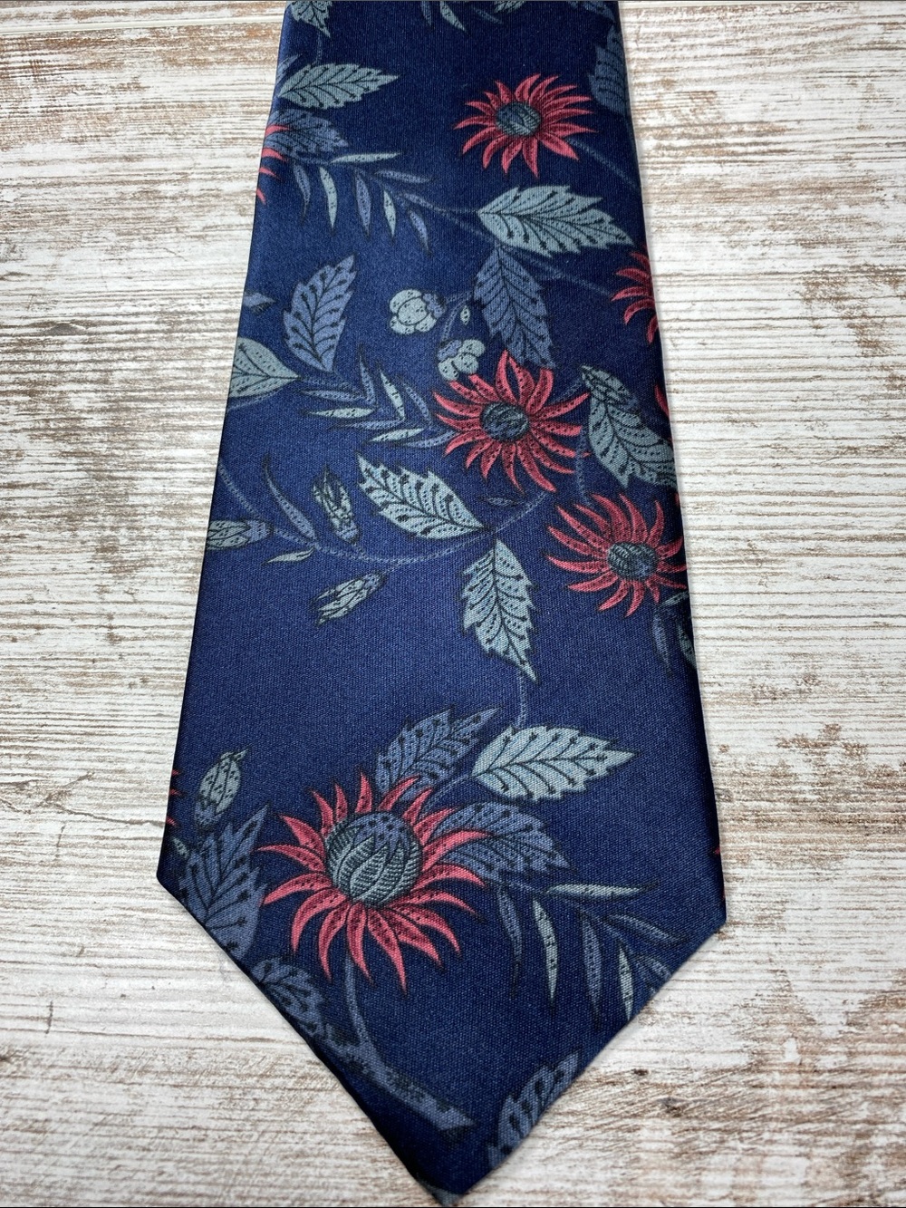 Towncraft Floral Tie Navy Red Gray Botanical Necktie Retro Cottagecore 56”